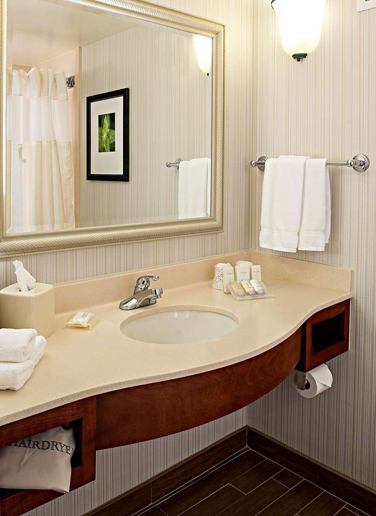 Hilton Garden Inn Plymouth Zimmer foto